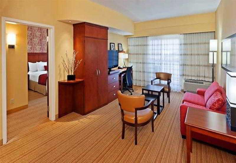 Hotel Courtyard By Marriott Tulsa Woodland Hills Exterior foto