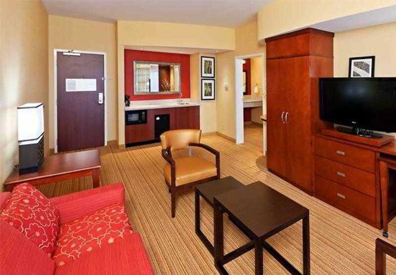 Hotel Courtyard By Marriott Tulsa Woodland Hills Exterior foto